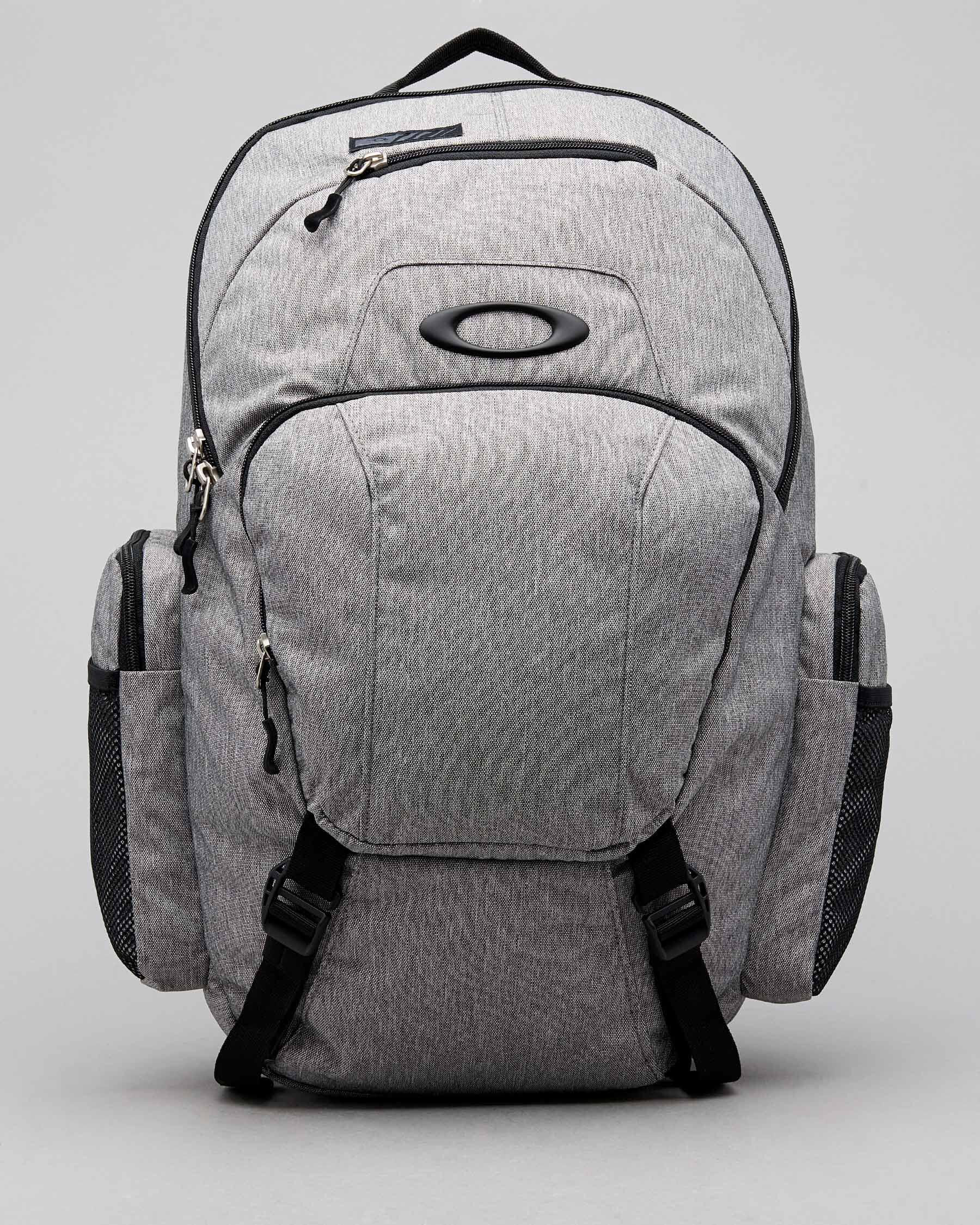 Oakley men's blade clearance wet dry 30 backpack