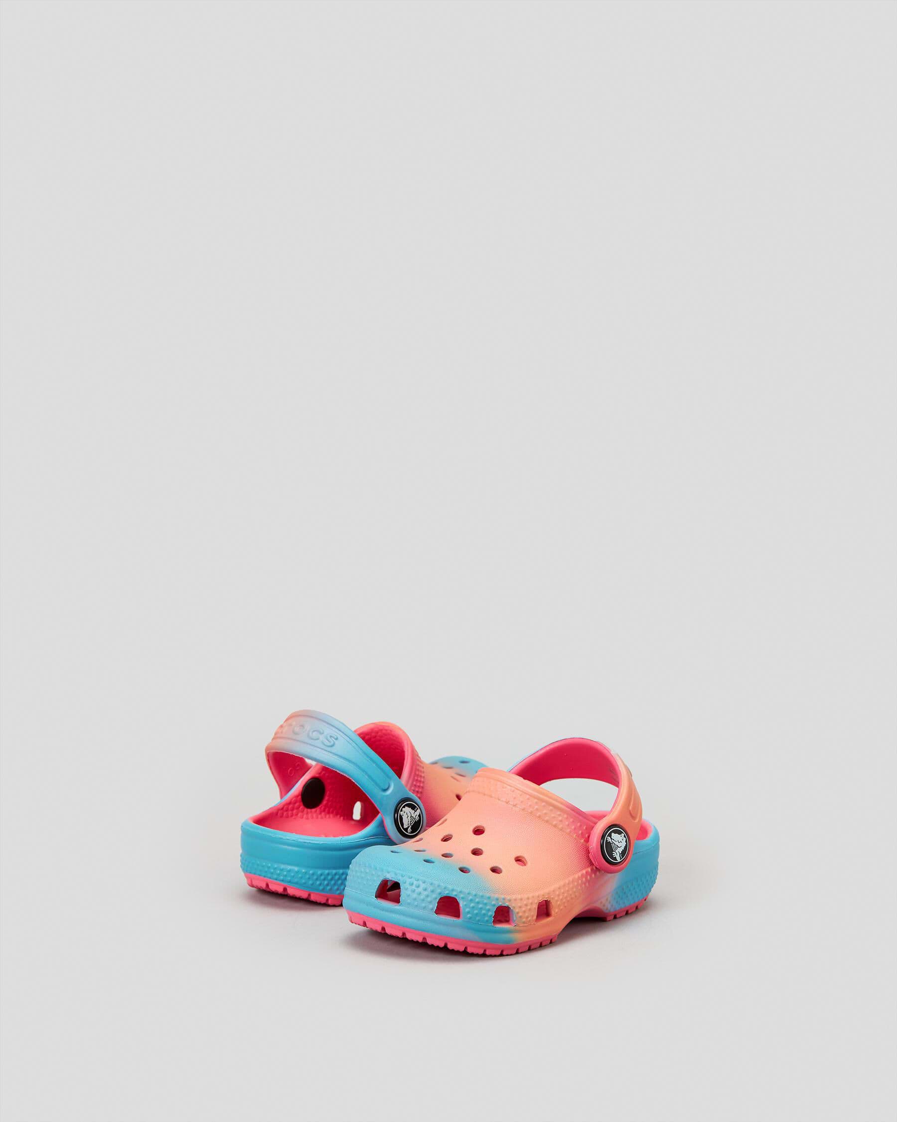 Kid crocs near on sale me