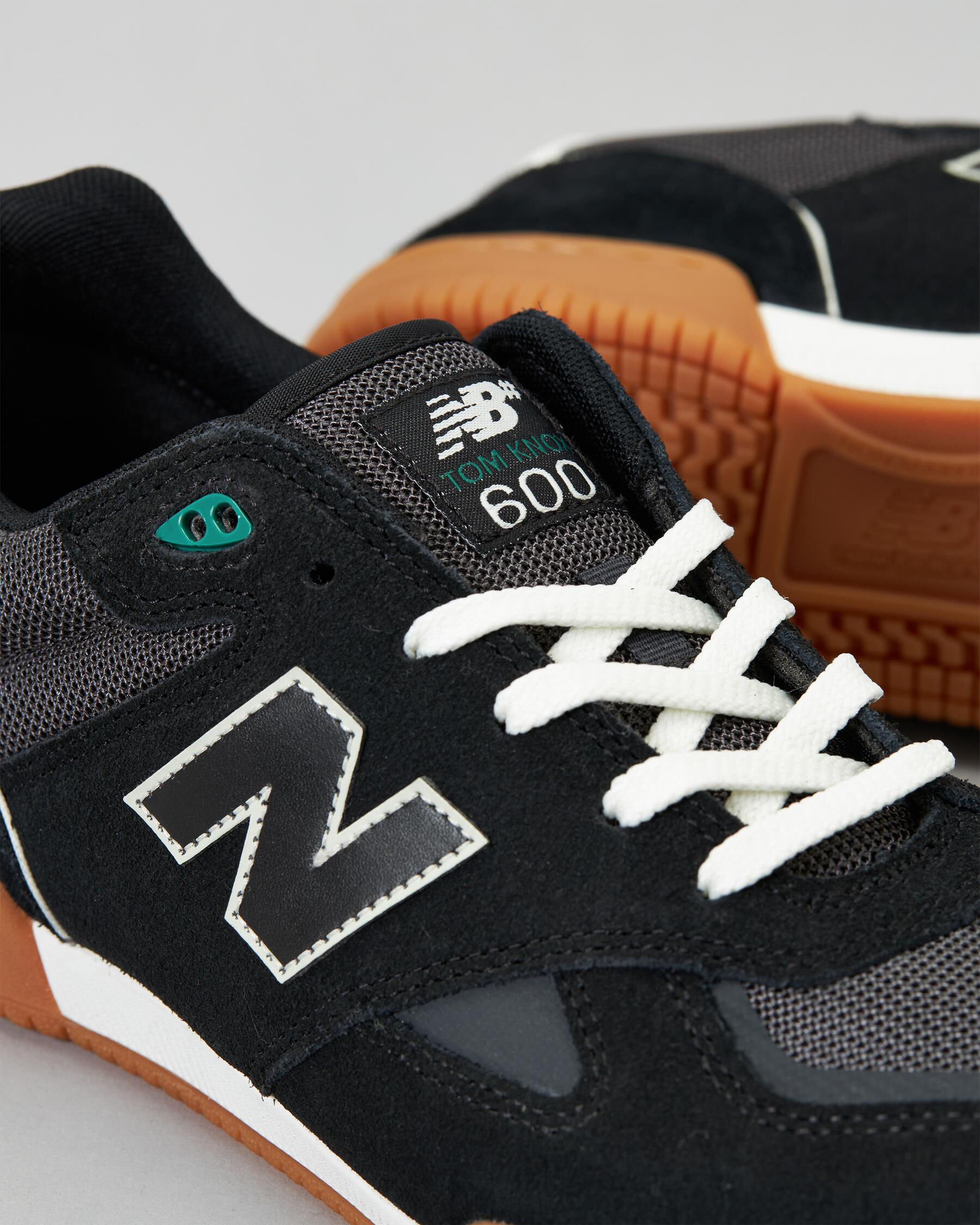 New balance 600 hot sale v2 mens