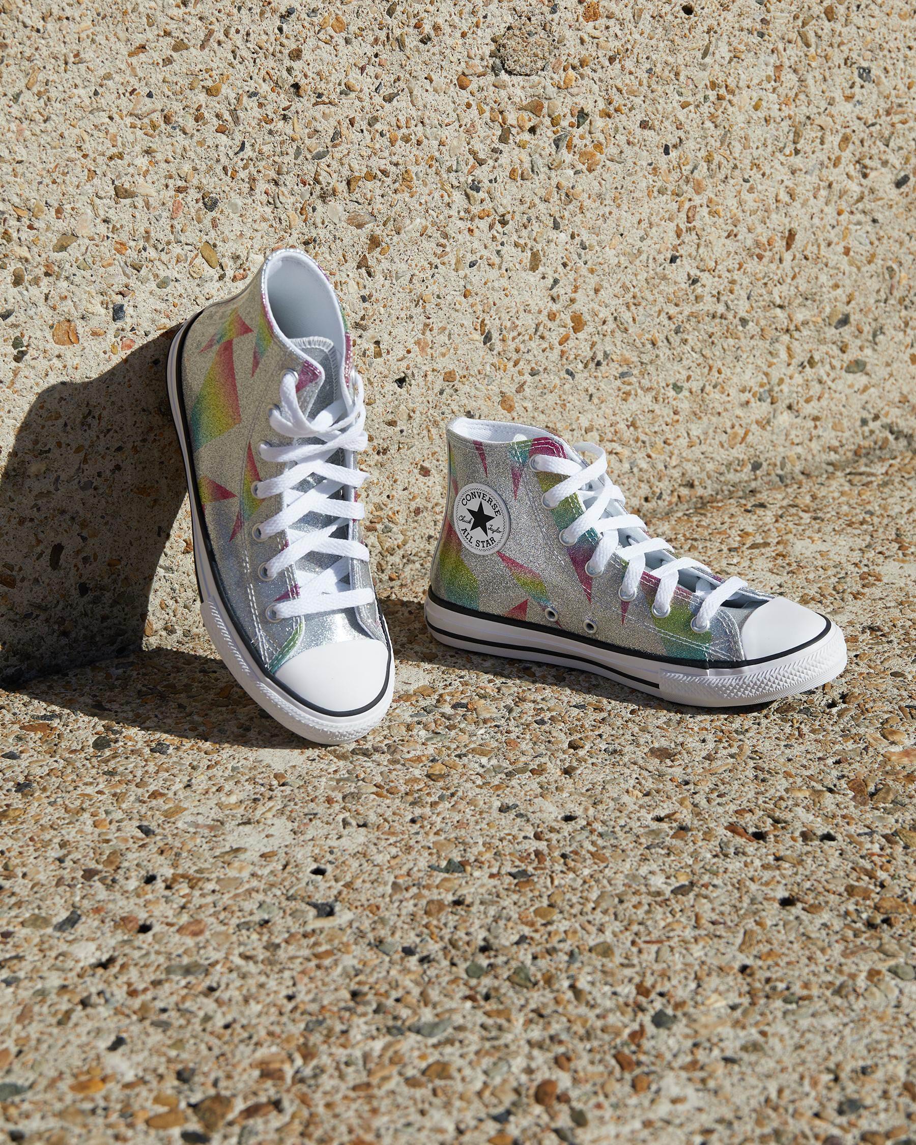 Aqua deals glitter converse