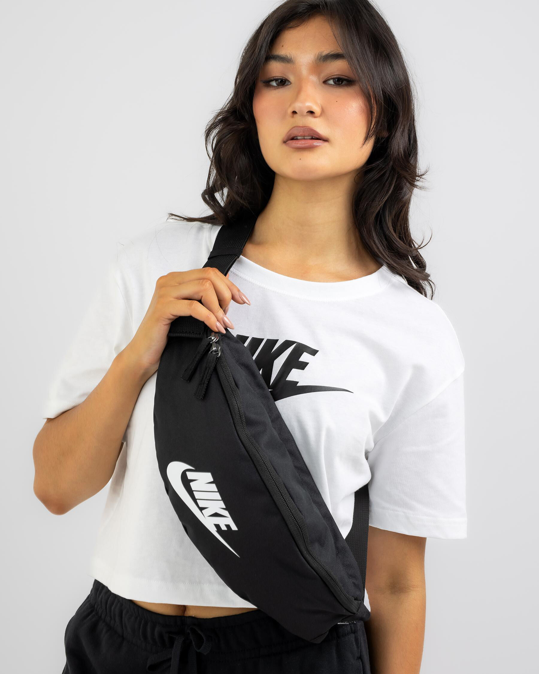 Nike heritage bumbag in on sale black