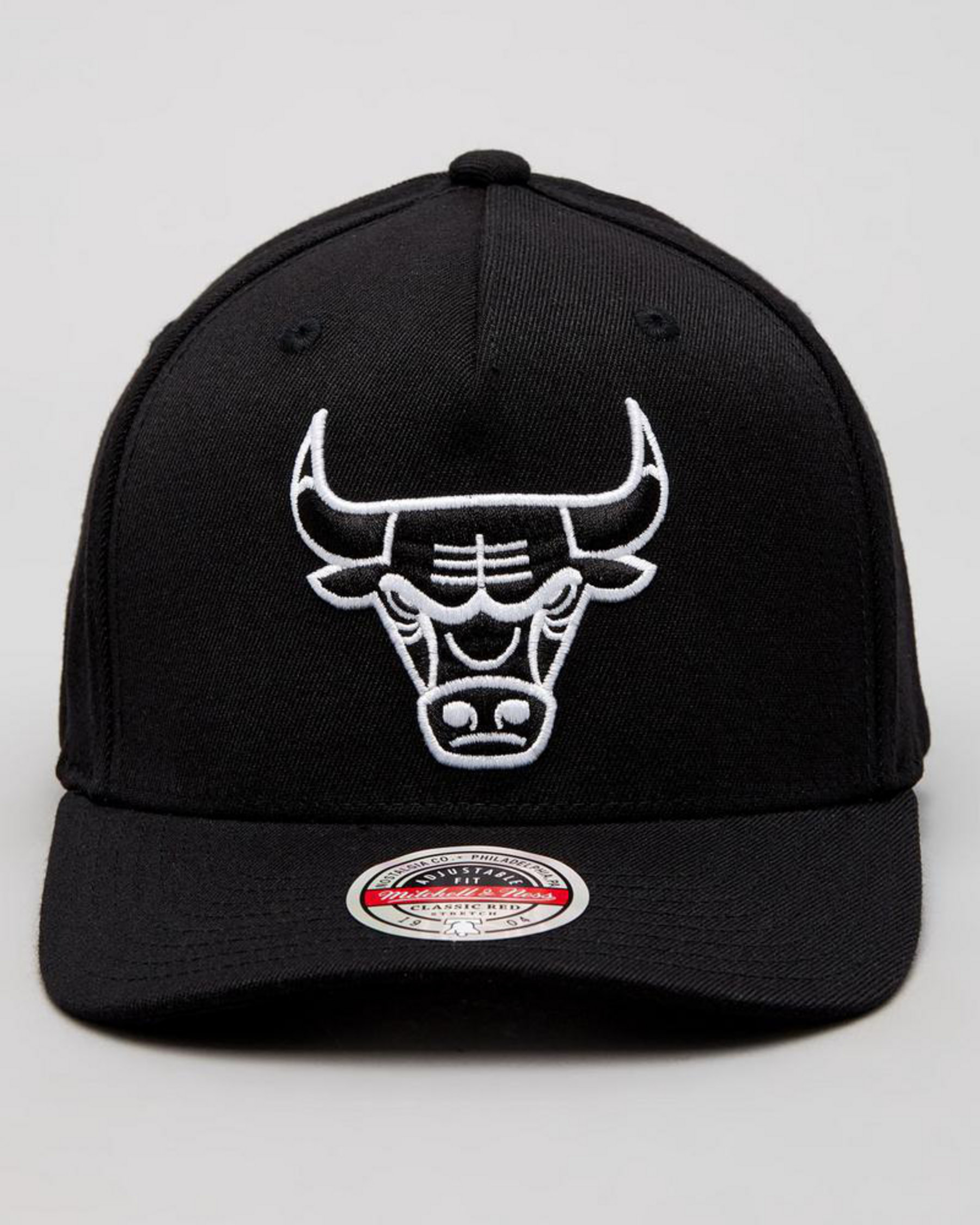 Chicago Bulls Mitchell & Ness Sharktooth Snapback – Official Chicago Bulls  Store