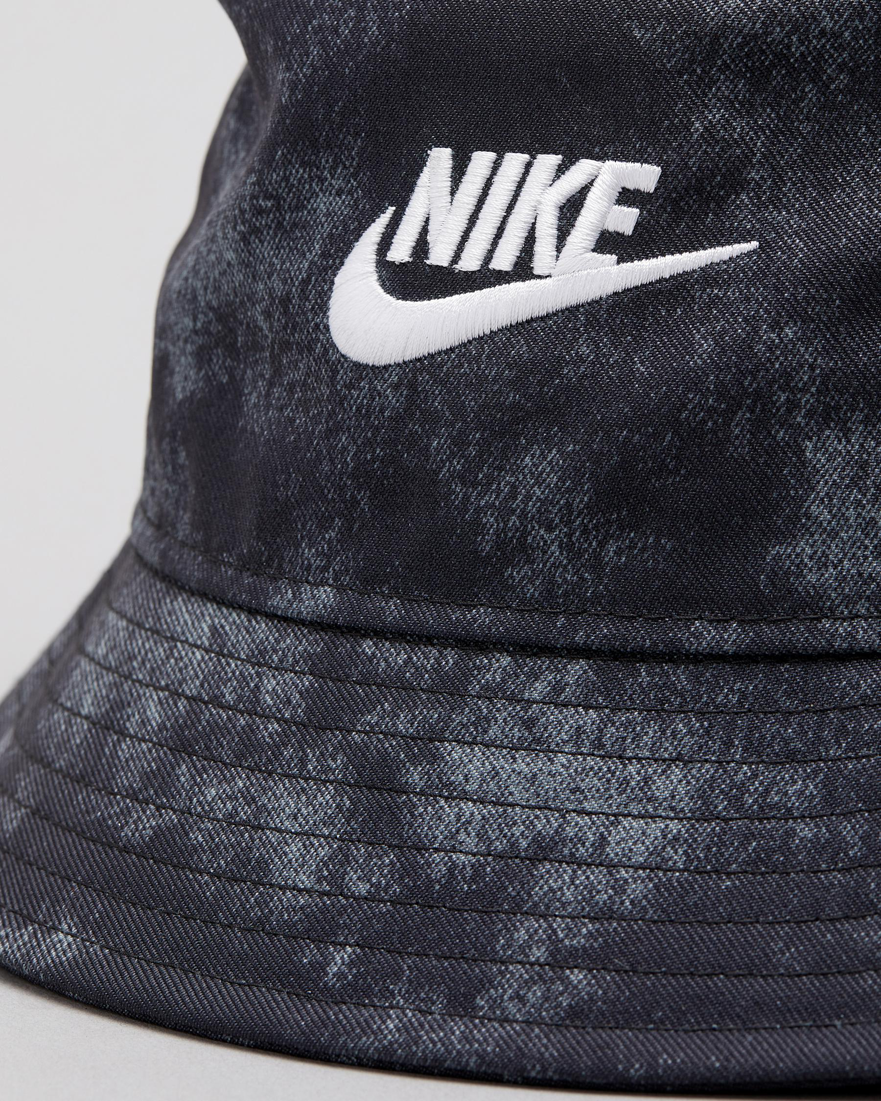 Nike U NSW Futura Bucket Hat In Black/smoke Grey - Fast Shipping & Easy ...